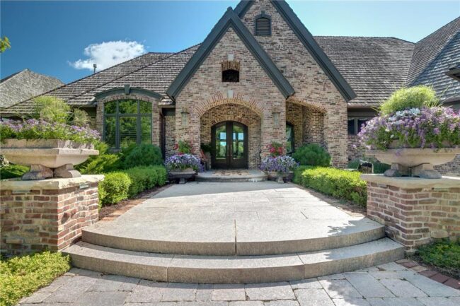 8971 Avila Cove, Eden Prairie, MN