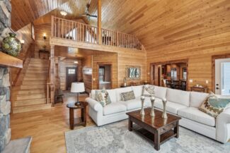 6820 French Lake Court, Faribault, MN - Loft Space