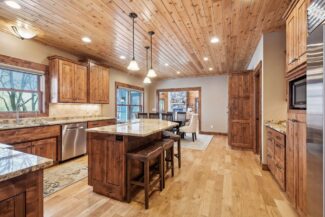 6820 French Lake Court, Faribault, MN - Chef's Kitchen (1)