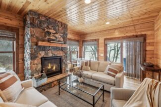 6820 French Lake Court, Faribault, MN - Cozy Sunroom View