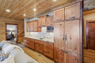 6820 French Lake Court, Faribault, MN - Family Room Wet Bar w/Built In Fridge & Diswasher