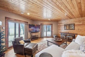 6820 French Lake Court, Faribault, MN - Lakeside Family Room