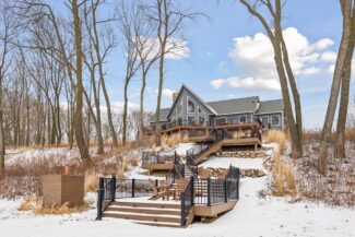 6820 French Lake Court, Faribault, MN - Maintenance Free Entertainment Areas (2)