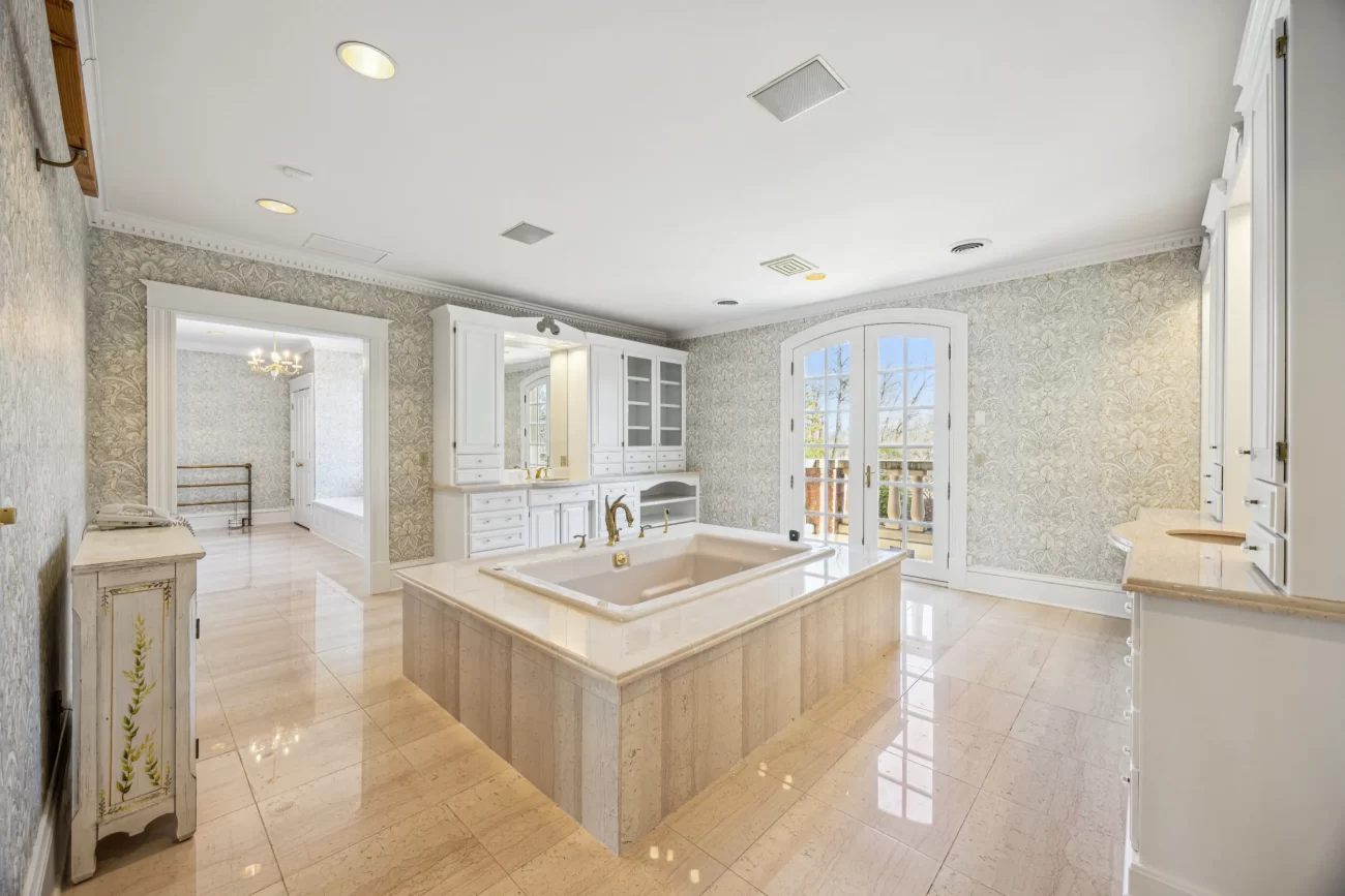 3465 County Road 44 - Primary Bath