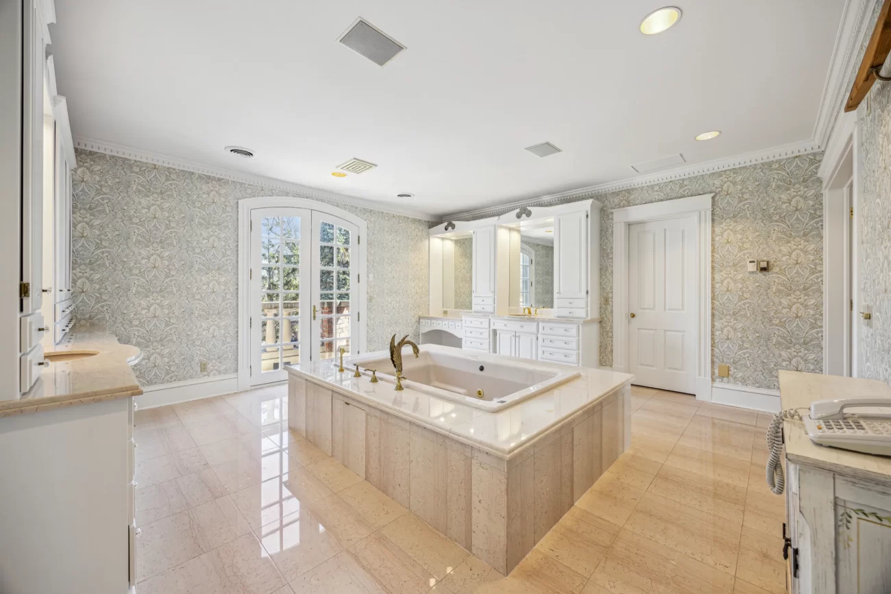 3465 County Road 44 - Primary Bath (3)