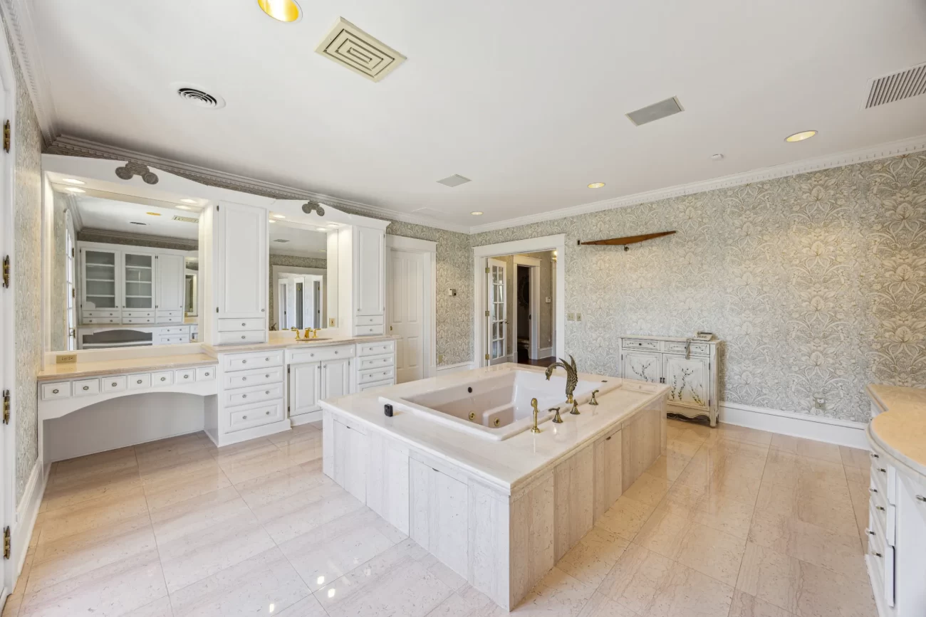3465 County Road 44 - Primary Bath (2)