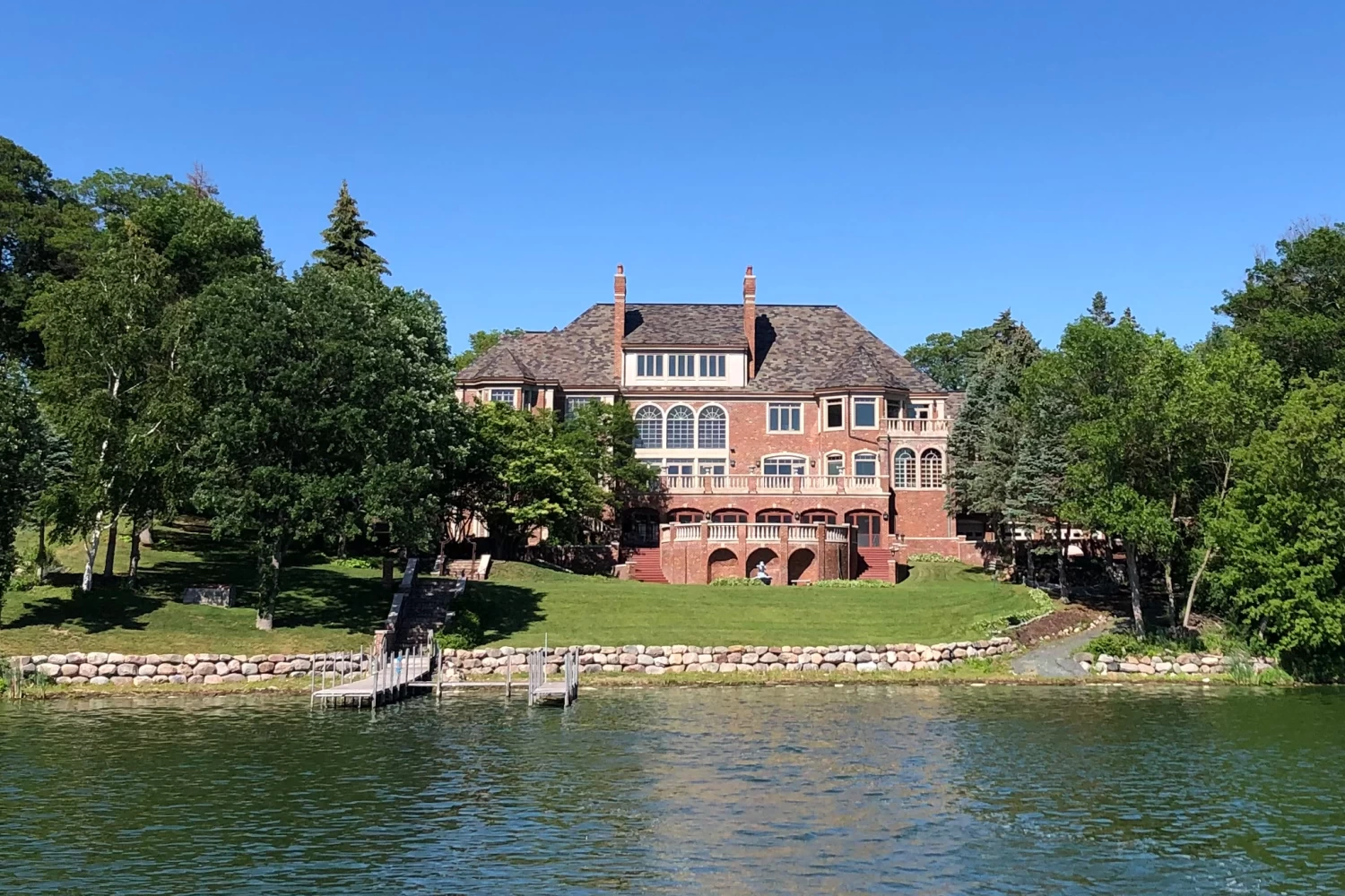 Hawk's Nest - 3465 County Road 44, Minnetrista, MN 55364